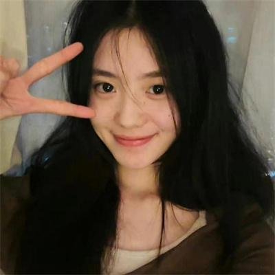 窃窃私语